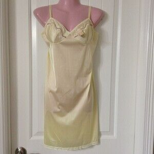 Vintage Vassarette Full Slip Women's 32 Yellow Made in USA NOS